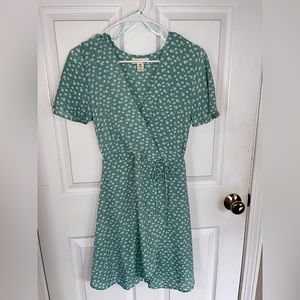 Mint green dress Never worn!